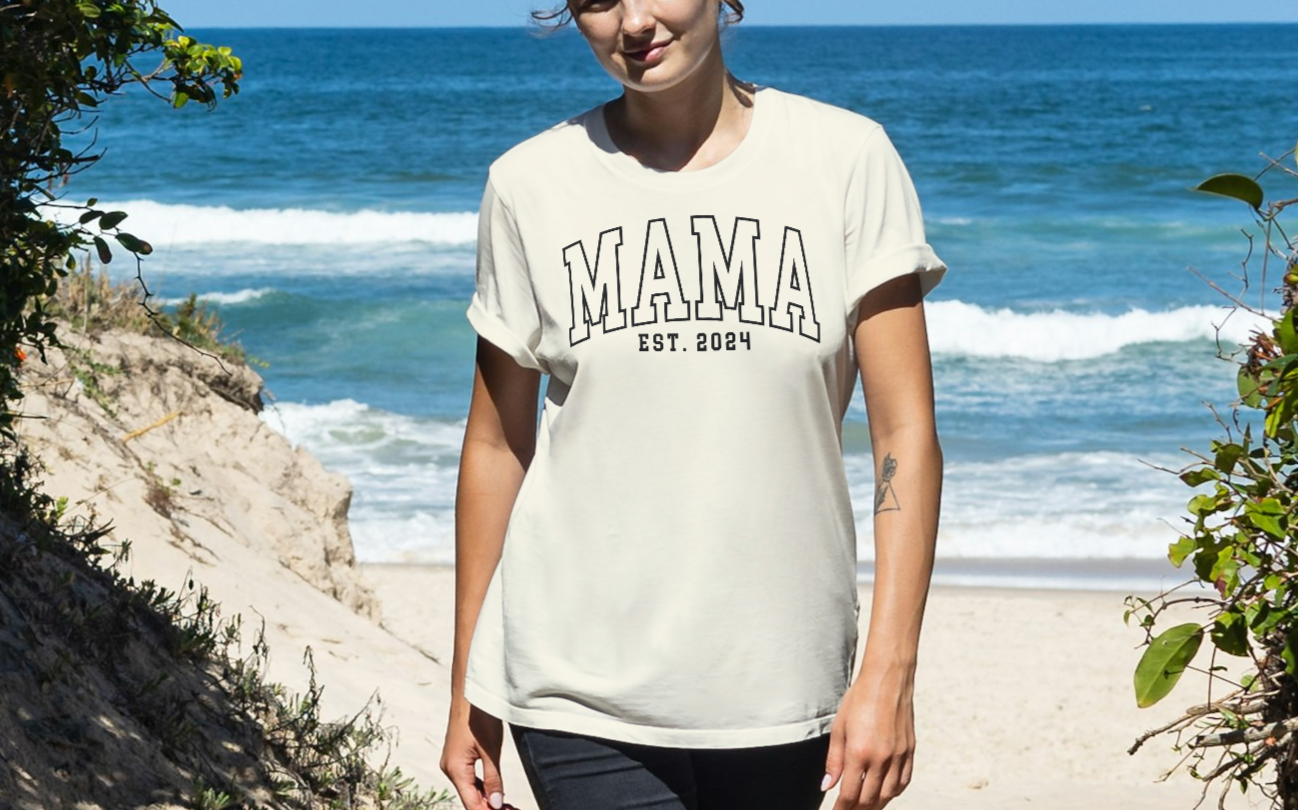 Comfort Colors® Mama Est 2024 Unisex Oversized T shirt